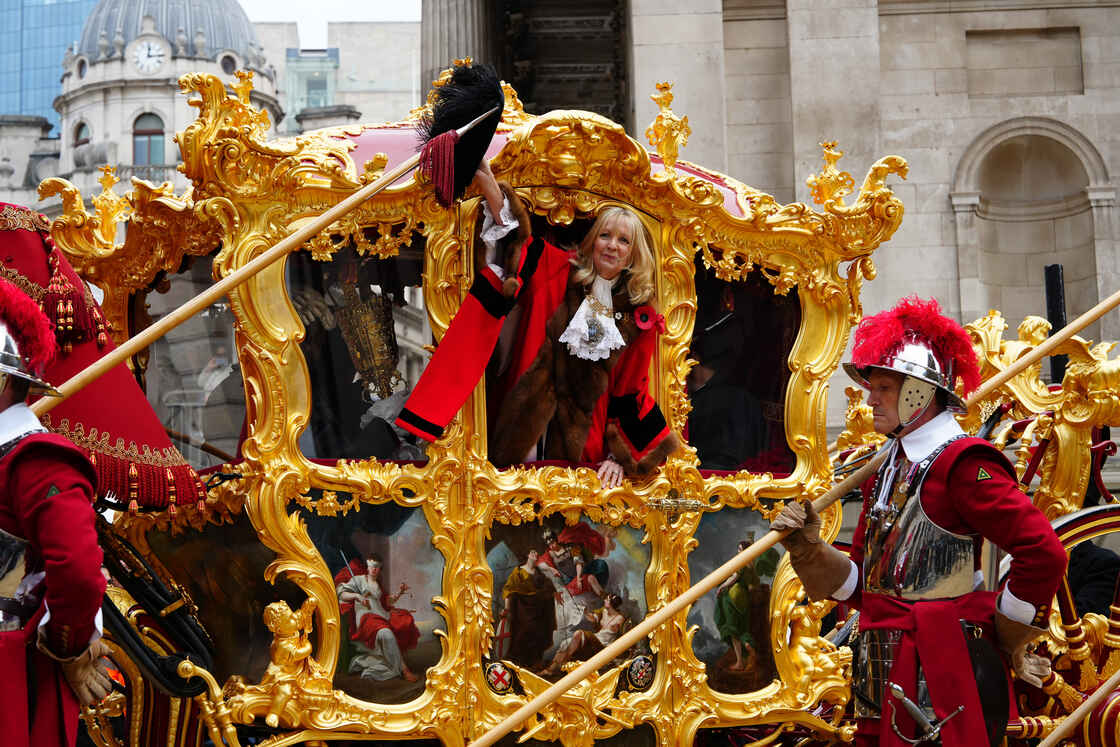 The Lord Mayor's Show at City of London - Corporate chauffeur hire from K2.